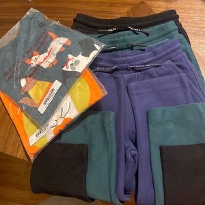 Hanna Anderson set of three sweatpants and two shirts size 4
